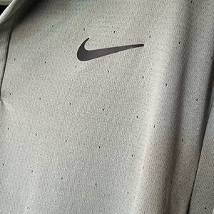 Men’s Dri-Fit polo size: M
